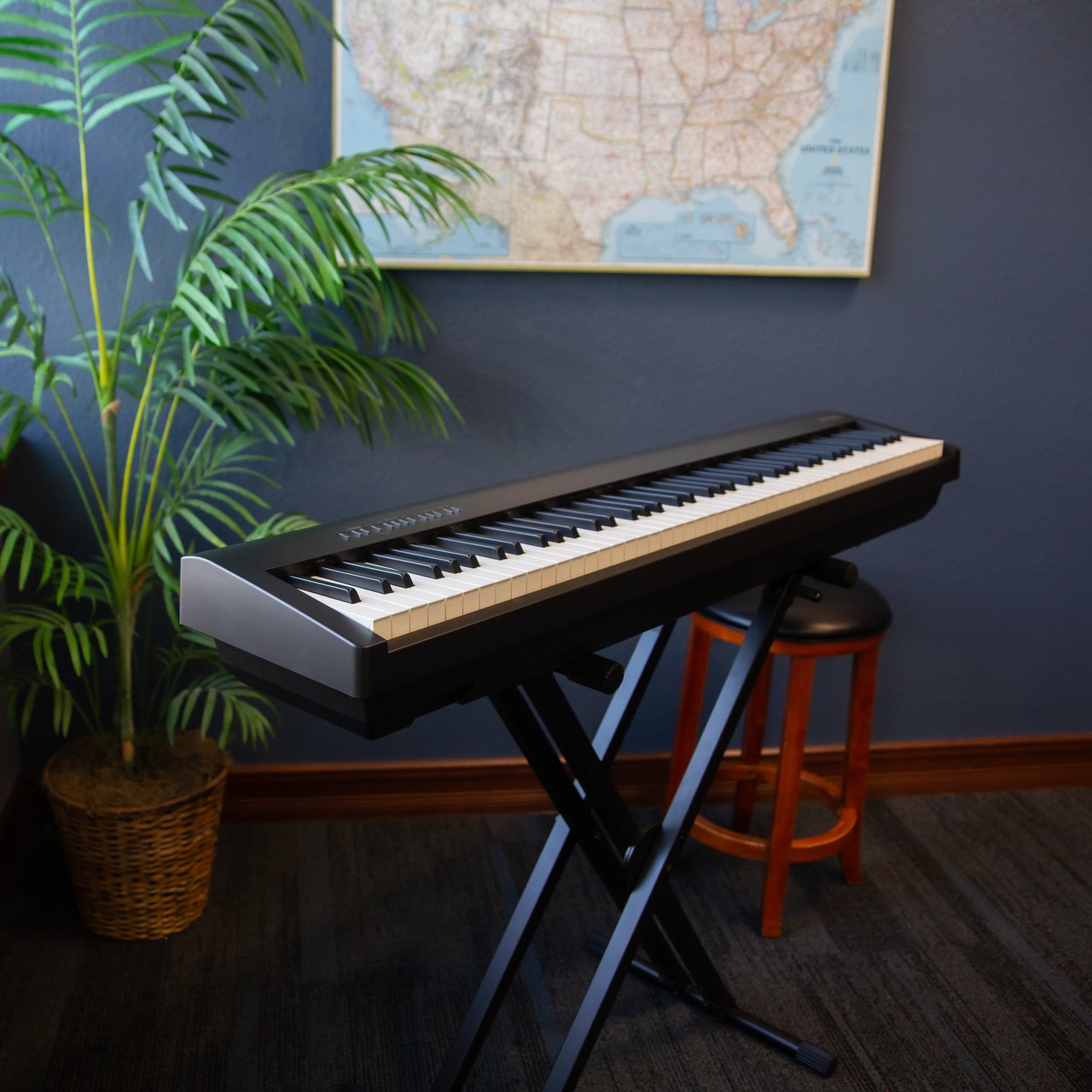 Roland FP-30X — портативное цифровое пианино