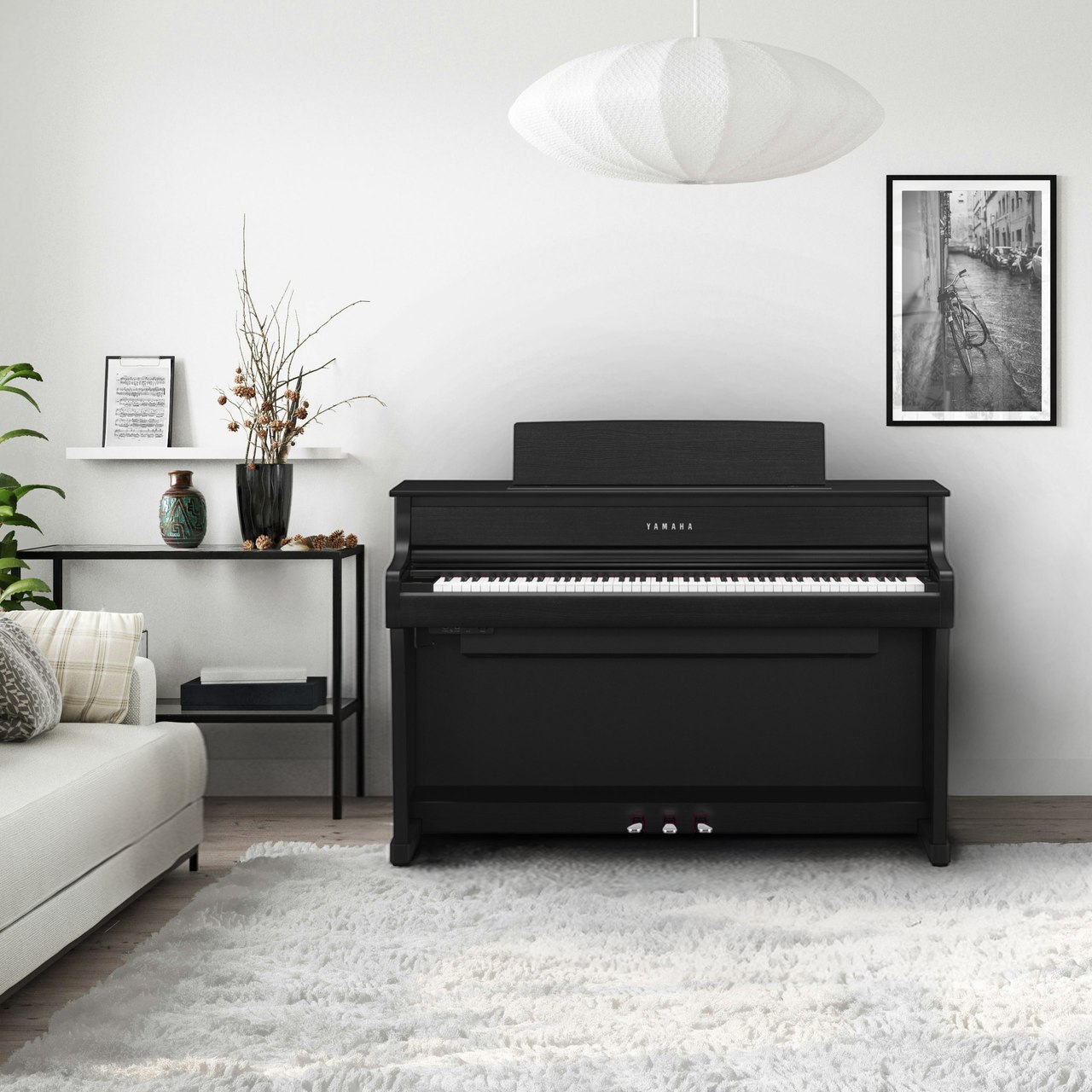 Yamaha CLP-875 — корпусное пианино Clavinova в гостиной